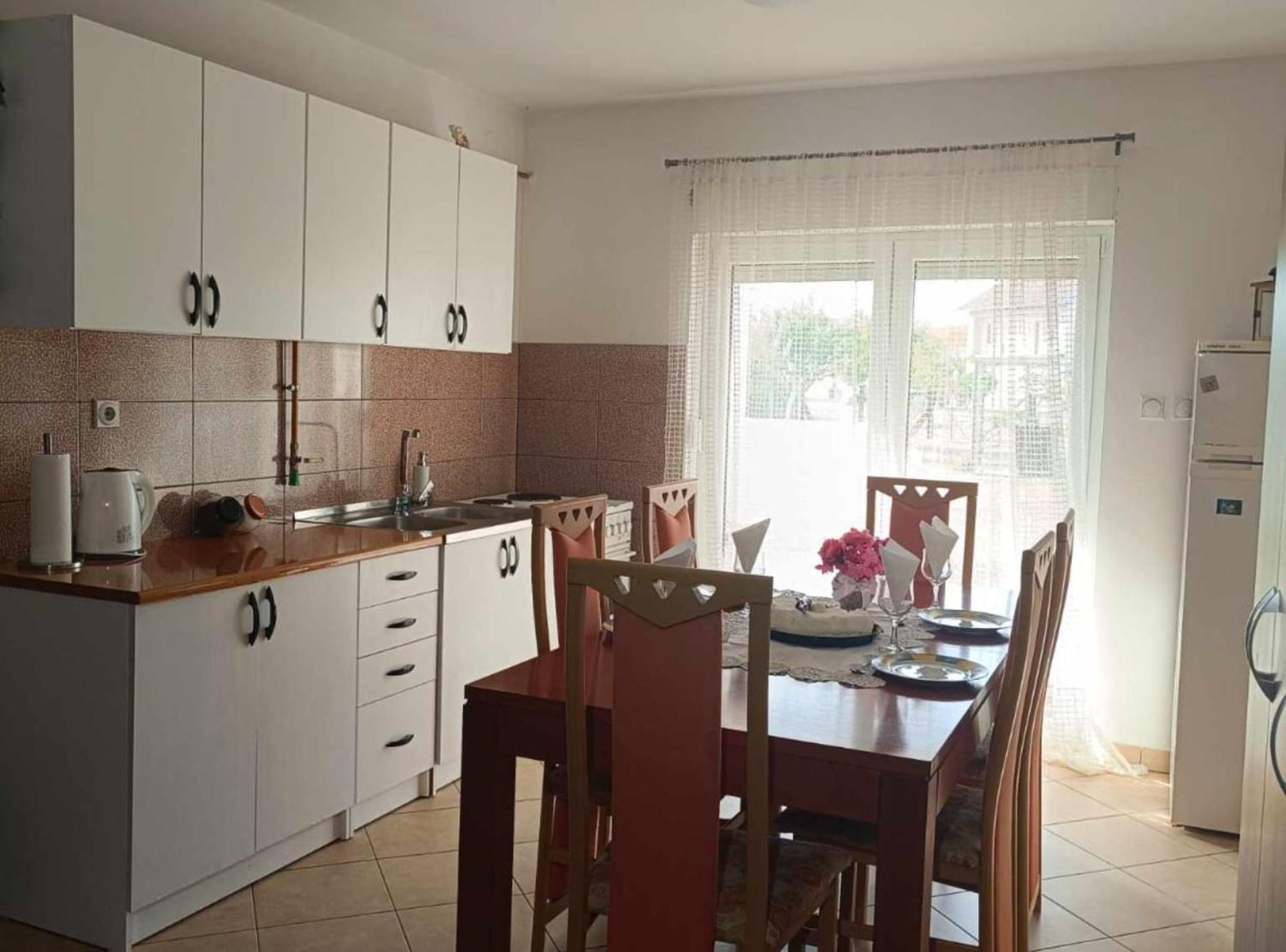 Apartmani Tea I Toni Gradiste Exterior photo